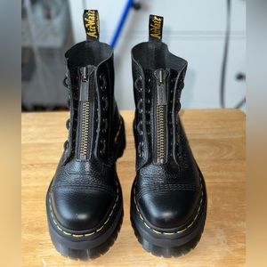 Leather Platform Dr. Martens